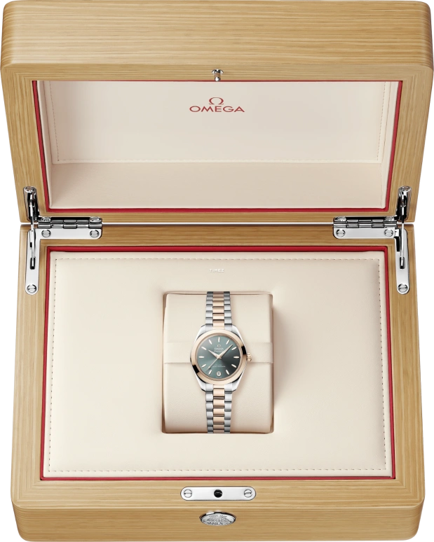 Omega,Aqua Terra 30mm,30mm,Stainless Steel,Sedna Gold,Green,Automatic,Day,Anti-magnetic,220,220.20.30.20.10.002