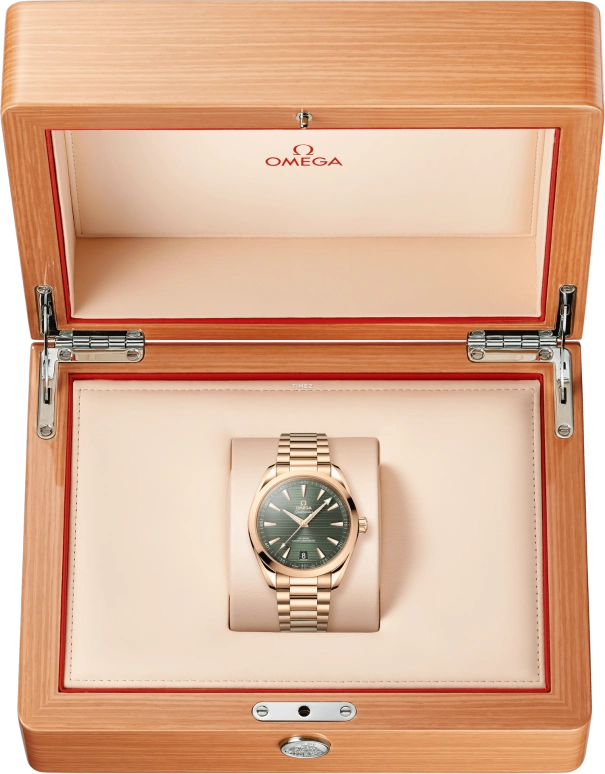 Omega,Aqua Terra 41mm,41mm,Moonshine Gold,Green,Automatic,Day,60hours,220,220.50.41.21.10.001