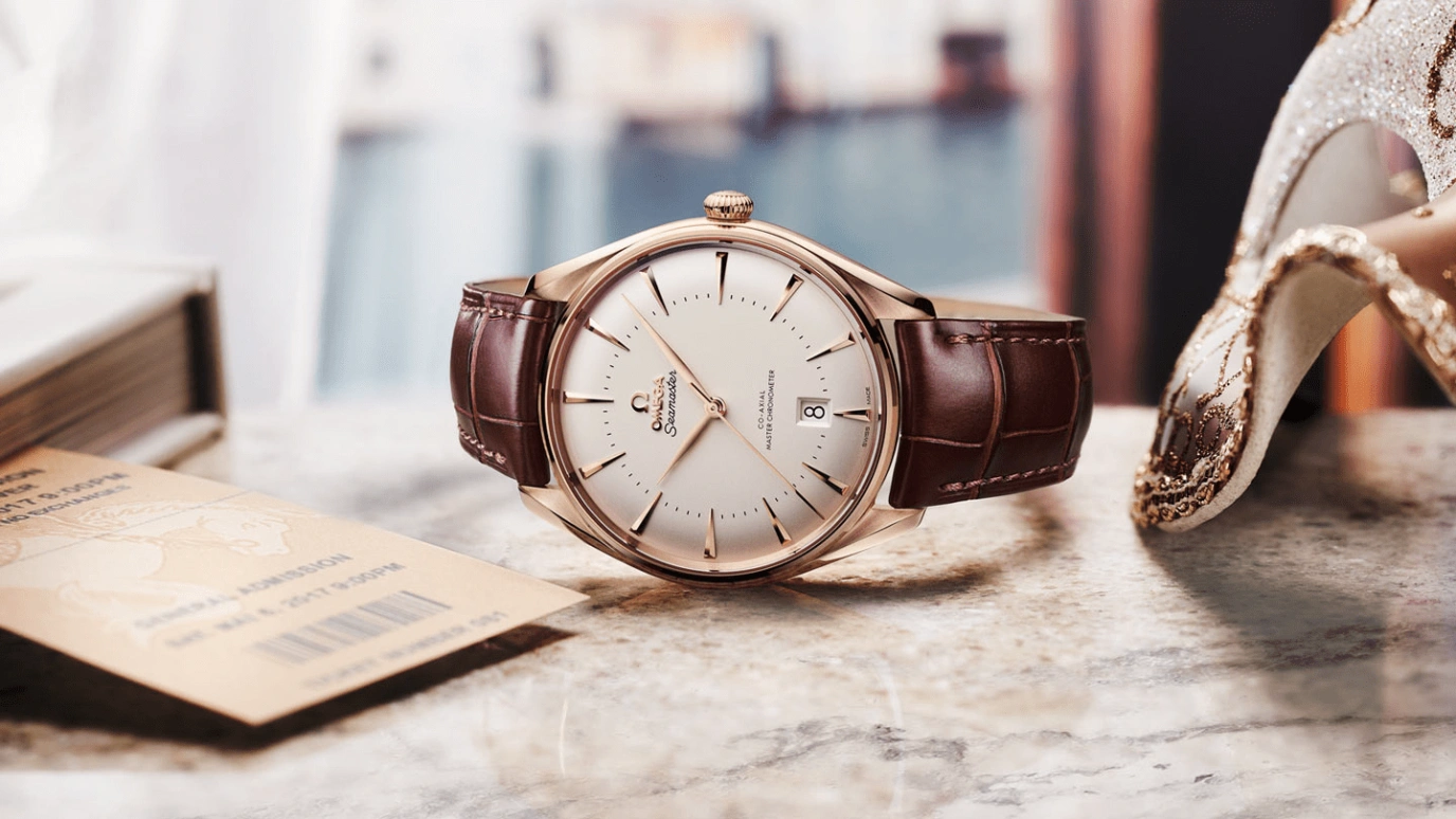 Omega,Seamaster 39.50mm,39.50mm,Sedna Gold,Silver,Automatic,Date,Co-Axial Escapement,511,511.53.40.20.02.001