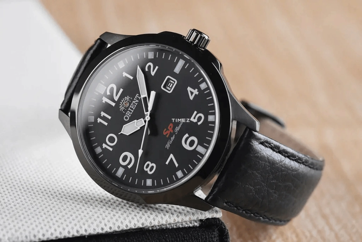 Orient,Sports 42mm,42mm,Stainless Steel,Black,Quartz,Day,Sapphire,Crystal Glass,FUNE4002B