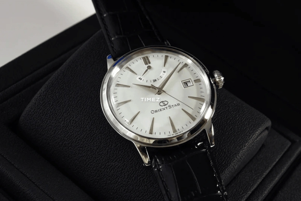 Orient,STAR 38.50mm,38.50mm,Stainless Steel,White,Handwound,Day,Power Reserve Indicator,SAF02004W