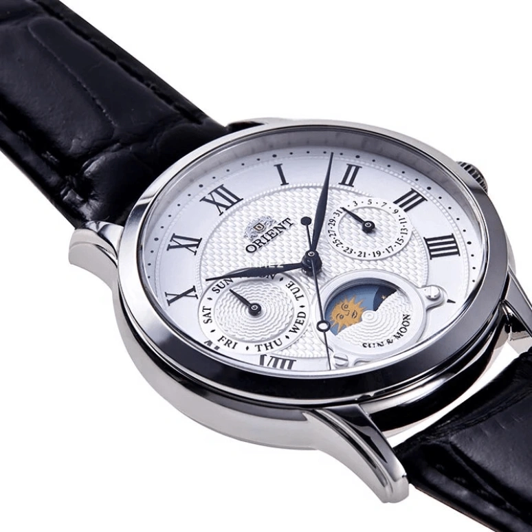 Orient,Other 34.80mm,34.80mm,Stainless Steel,White,Quartz,Date,Day,Day / Night Indication,RA,RA-KA0006S