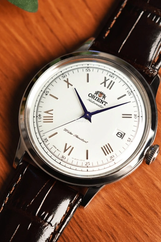 Orient,Classic 40.50mm,40.50mm,Stainless Steel,Silver,Handwound,Automatic,Day,Sapphire,Crystal Glass,AC00009W