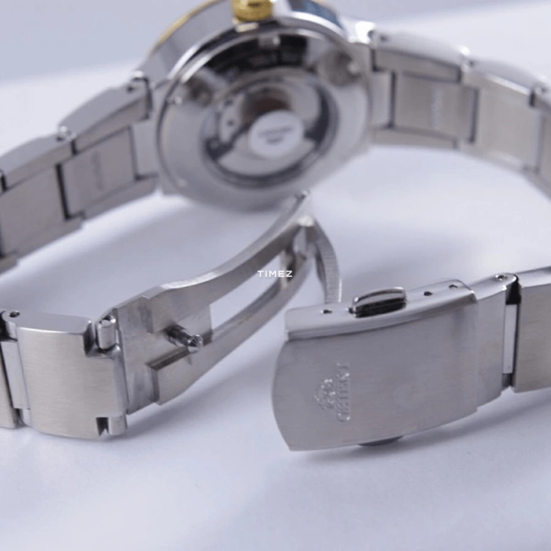 Orient,Other 30mm,30mm,Stainless Steel,White,Automatic,Day,Sapphire,Crystal Glass,SNR1X002W0