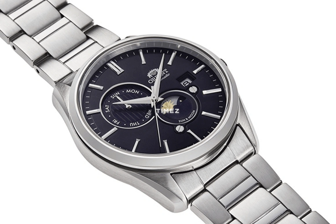 Orient,Classic 41.50mm,41.50mm,Stainless Steel,Black,Automatic,Date,Day,Day / Night Indication,RA,RA-AK0302B