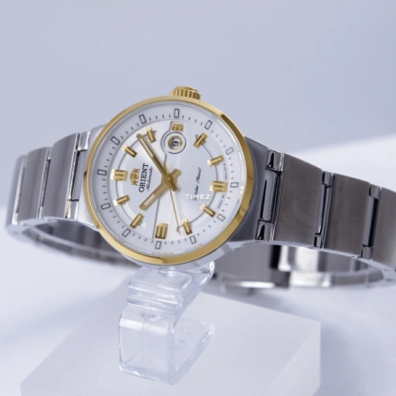 Orient,Other 30mm,30mm,Stainless Steel,White,Automatic,Day,Sapphire,Crystal Glass,SNR1X002W0