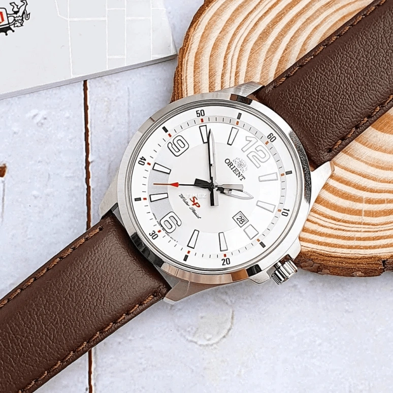 Orient,Sports 42mm,42mm,Stainless Steel,White,Quartz,Day,Sapphire,Crystal Glass,FUNE1007W