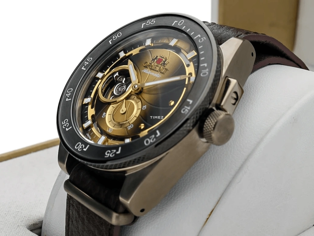 Orient,STAR 40.80mm,40.80mm,Stainless Steel,Gradient,Gold,Automatic,Glass,Tonneau,RA,RA-AR0204G00B