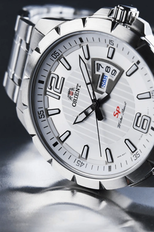 Orient,Sports 43mm,43mm,Stainless Steel,White,Quartz,Date,Day,FUG1X005W