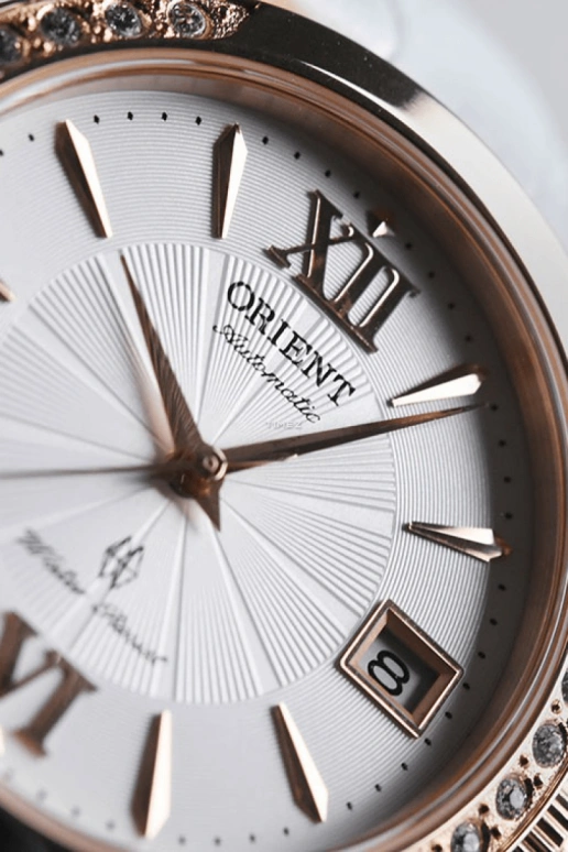 Orient,Other 36mm,36mm,Stainless Steel,White,Automatic,Day,Sapphire,Crystal Glass,FER2E002W