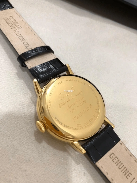 Orient,Other 40mm,40mm,Stainless Steel,Stainless Steel,Silver White,Automatic,Day,Power Reserve Indicator,SDT00001S0