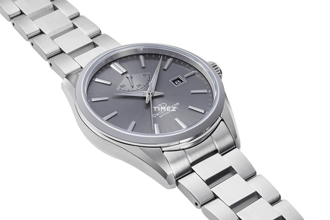 Orient,STAR 42mm,42mm,Stainless Steel,Silver,Handwound,Day,Power Reserve Indicator,RE,RE-AU0404N00B