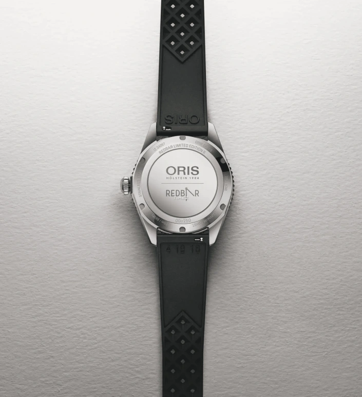 Oris,Divers 39mm,39mm,Stainless Steel,Ceramic,Red,Gradient,Automatic,41hours,In-house Caliber,01,01-733-7795-4018-Set