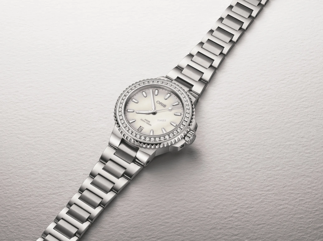 Oris,Aquis 36.50mm,36.50mm,Stainless Steel,White,Automatic,Day,41hours,01 733 7792 4956,01 733 7792 4956-07 8 19 05P
