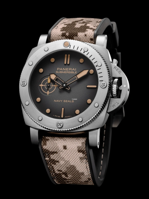 Panerai,Submersible 44mm,44mm,Stainless Steel,Black,Grey,Gradient,Automatic,72hours,In-house Caliber,PAM01518
