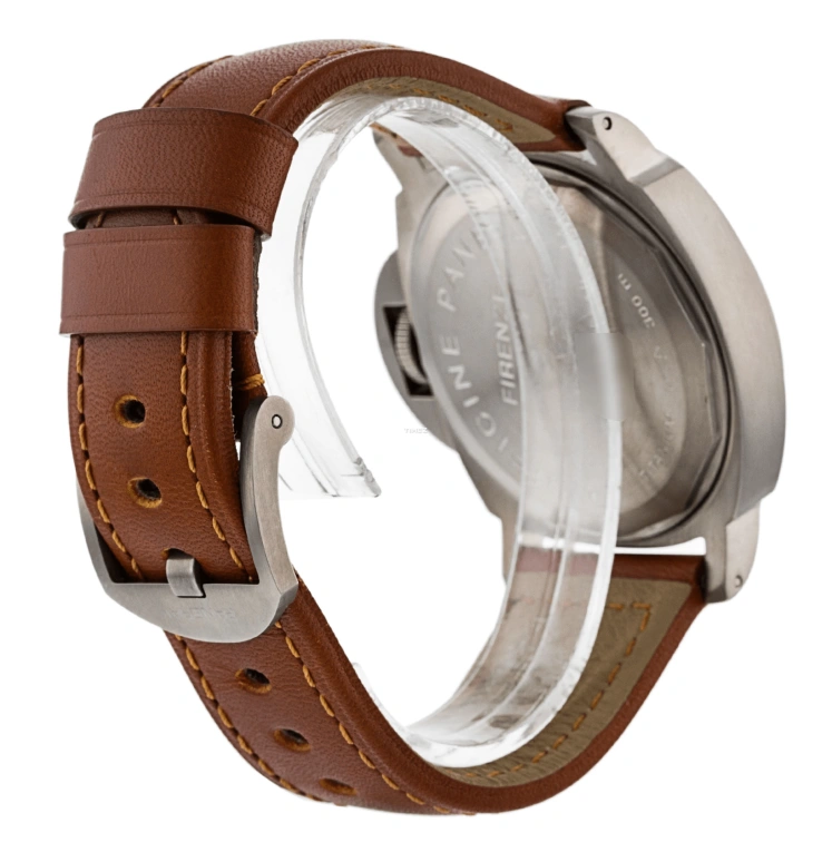 Panerai,Luminor 44mm,44mm,Titanium,Black,Automatic,72hours,In-house Caliber,PAM00040
