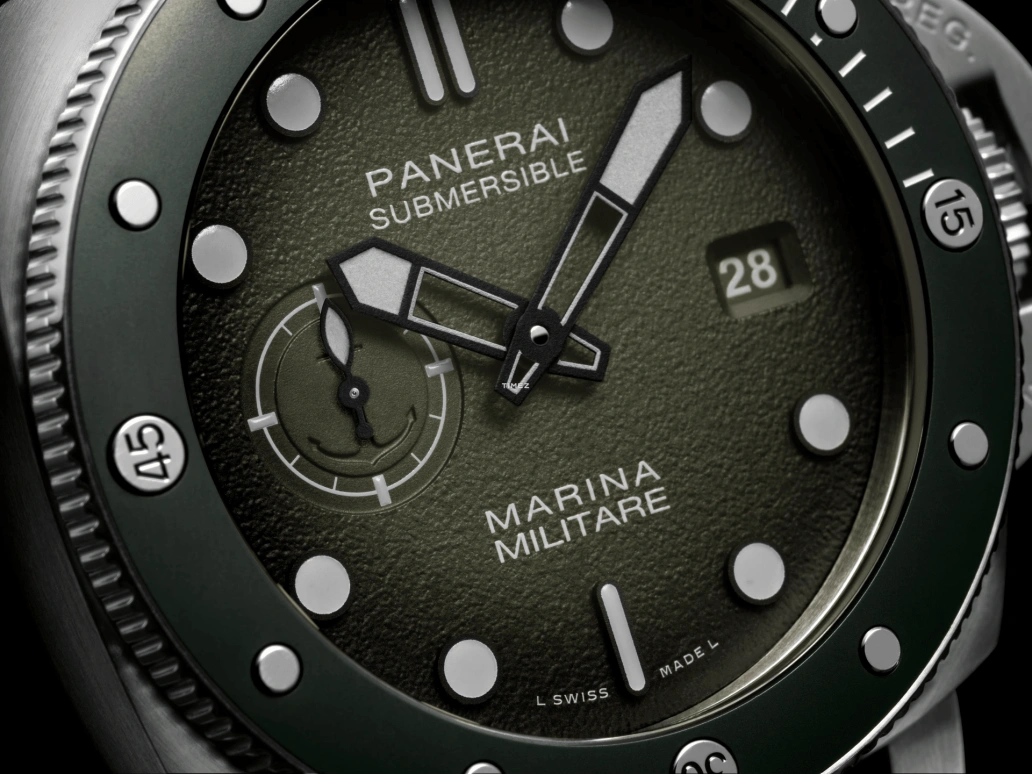 Panerai,Submersible 44mm,44mm,Stainless Steel,Ceramic,Dark Green,Automatic,Day,72hours,PAM01697