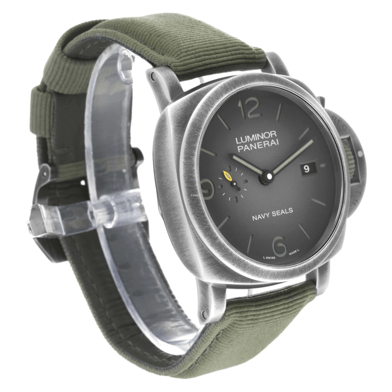 Panerai,Luminor 44mm,44mm,Stainless Steel,Grey,Automatic,Day,72hours,PAM01412