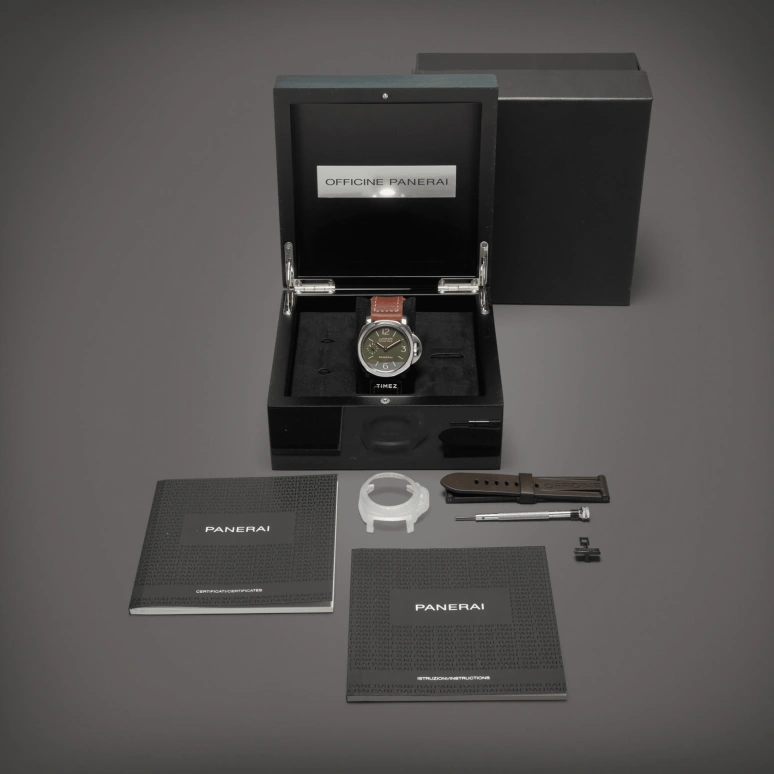 Panerai,Luminor 44mm,44mm,Stainless Steel,Green,Handwound,192hours,In-house Caliber,PAM00911