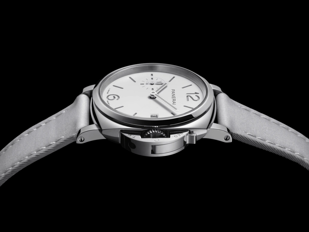 Panerai,Luminor 38mm,38mm,Stainless Steel,White,Automatic,Day,72hours,PAM01426