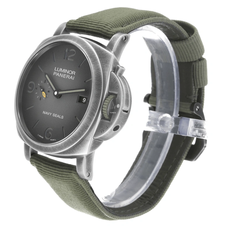 Panerai,Luminor 44mm,44mm,Stainless Steel,Grey,Automatic,Day,72hours,PAM01412