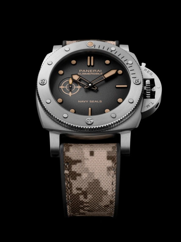 Panerai,Submersible 44mm,44mm,Stainless Steel,Black,Grey,Gradient,Automatic,72hours,In-house Caliber,PAM01518
