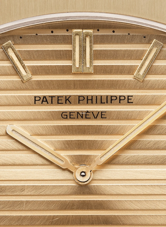 Patek Philippe,Nautilus 40mm,40mm,Yellow Gold,Gold,Automatic,Day,38hours,Brad Pitt,3700,3700/11J