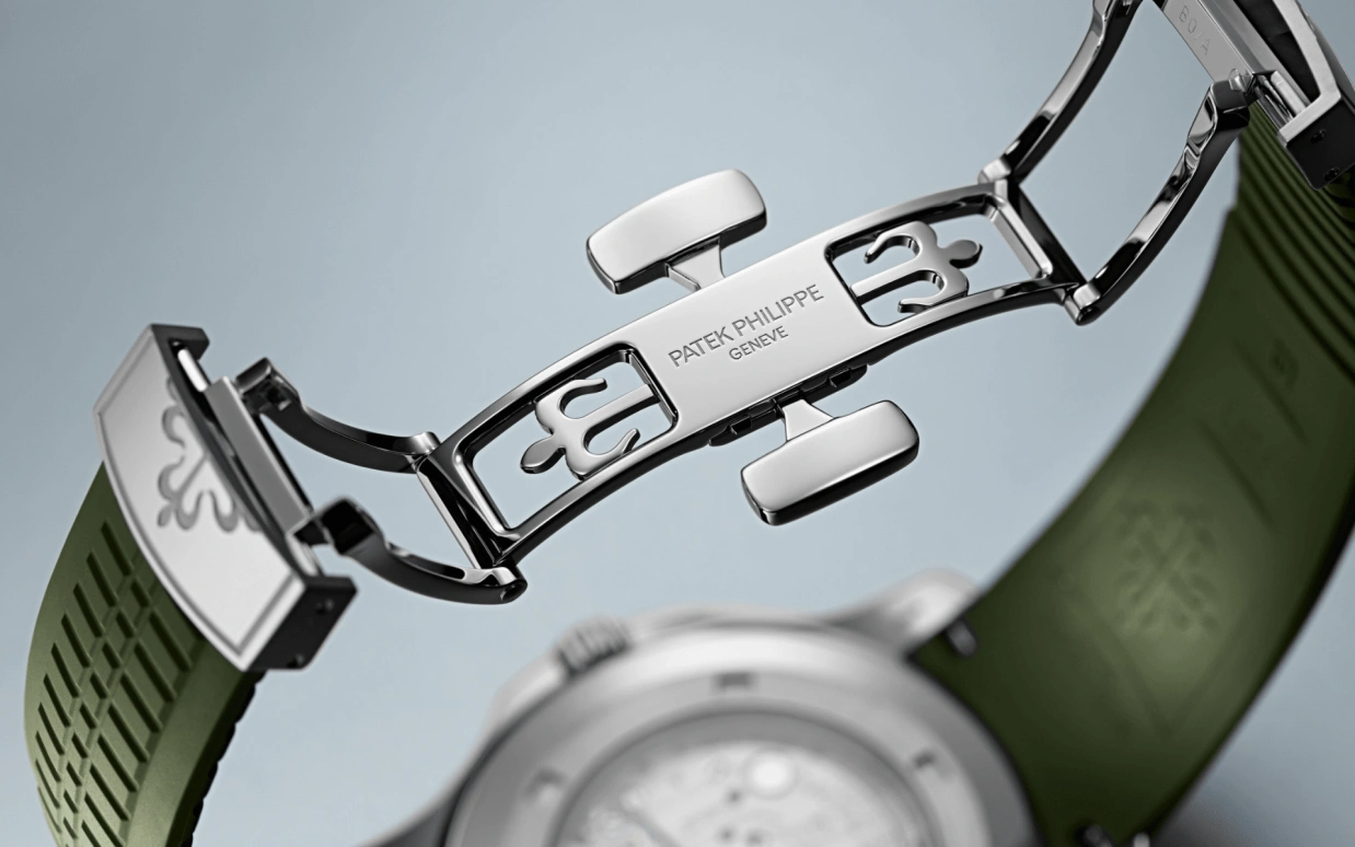 Patek Philippe,Aquanaut 42.20mm,42.20mm,White Gold,Green,Automatic,45hours,In-house Caliber,Tom Holland,Wilber Pan,Will pan,5168G,5168G-010