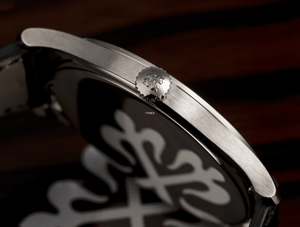 Patek Philippe,Calatrava 37mm,37mm,White Gold,Silver,Handwound,44hours,In-house Caliber,5196G,5196G-001
