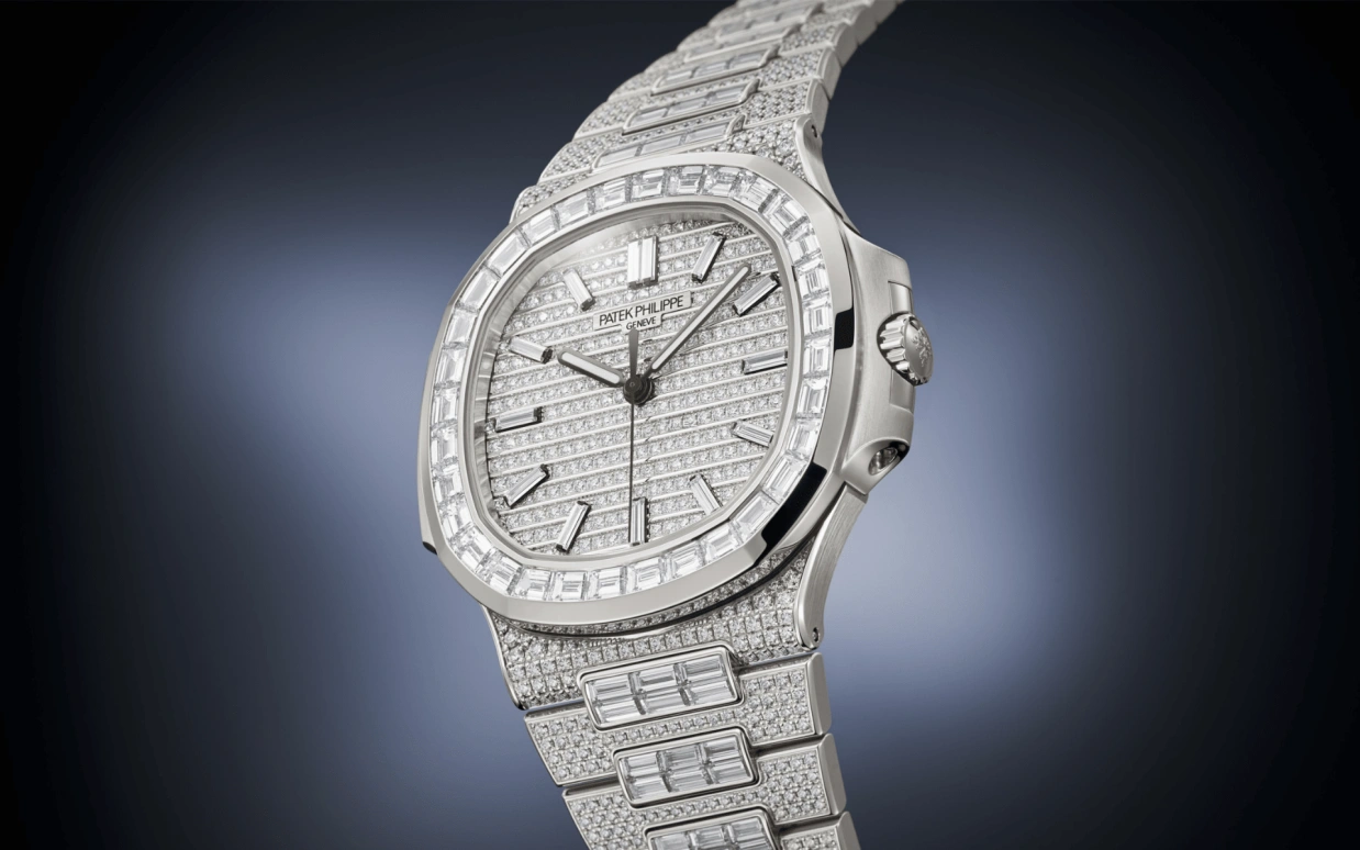 Patek Philippe,Nautilus 41mm,41mm,White Gold,Silver,Automatic,45hours,In-house Caliber,5811,5811/1460G-001