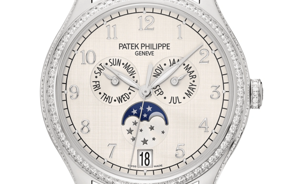 Patek Philippe,Complications 38mm,38mm,White Gold,Silver,Automatic,Moonphase,Annual Calendar,Month,Date,45hours,In-house Caliber,4947G,4947G-010