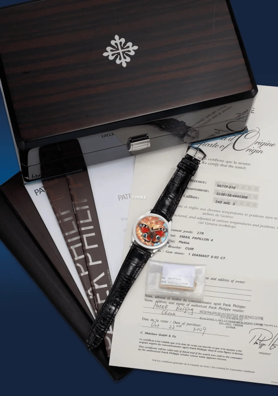 Patek Philippe,Calatrava 38mm,38mm,Platinum,Red,Blue,Multi-Color,Automatic,48hours,In-house Caliber,5077P,5077P-016