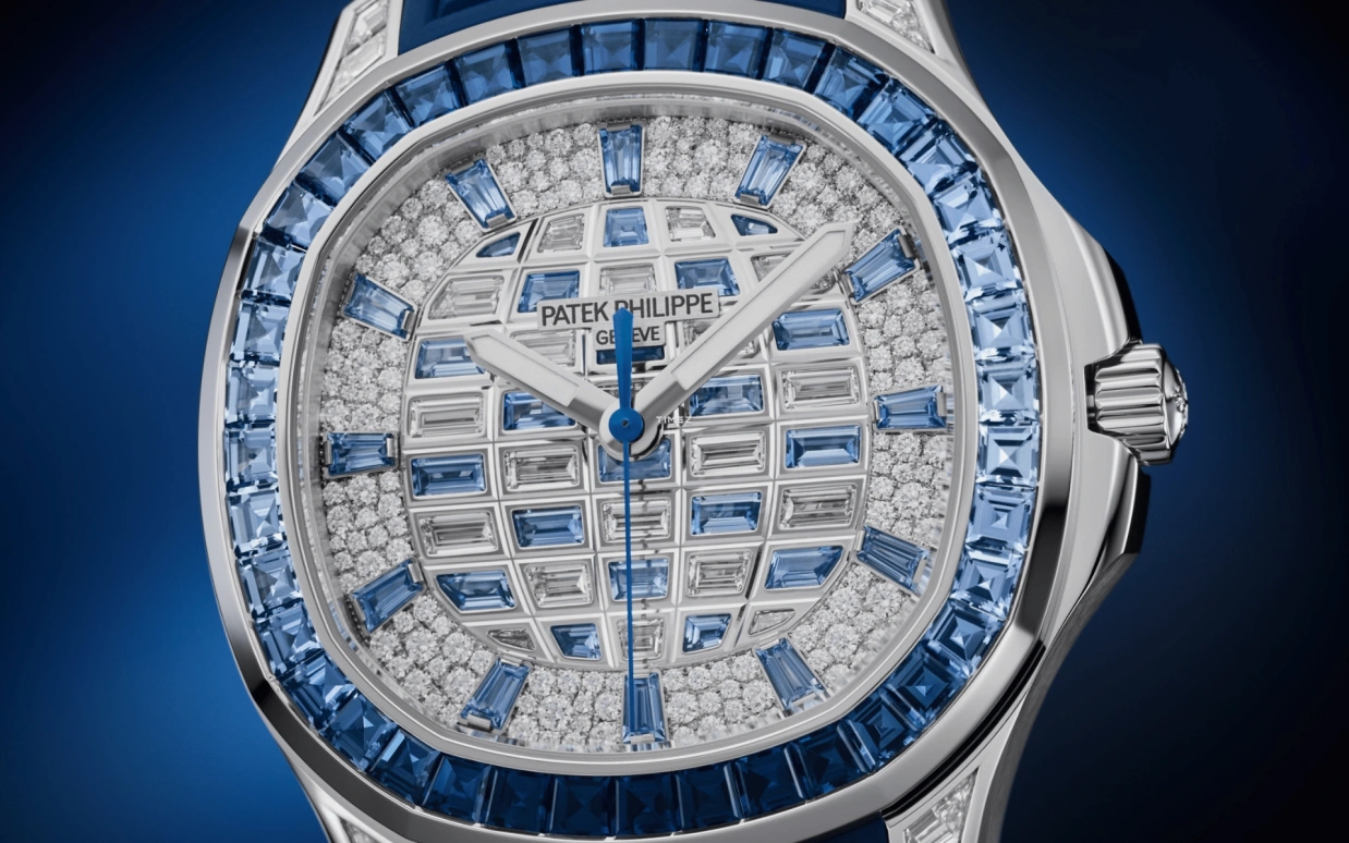 Patek Philippe,Aquanaut 38.80mm,38.80mm,White Gold,Silver,Blue,Automatic,45hours,In-house Caliber,Mark Wahlberg,Marky Mark,5268,5268/461G-001