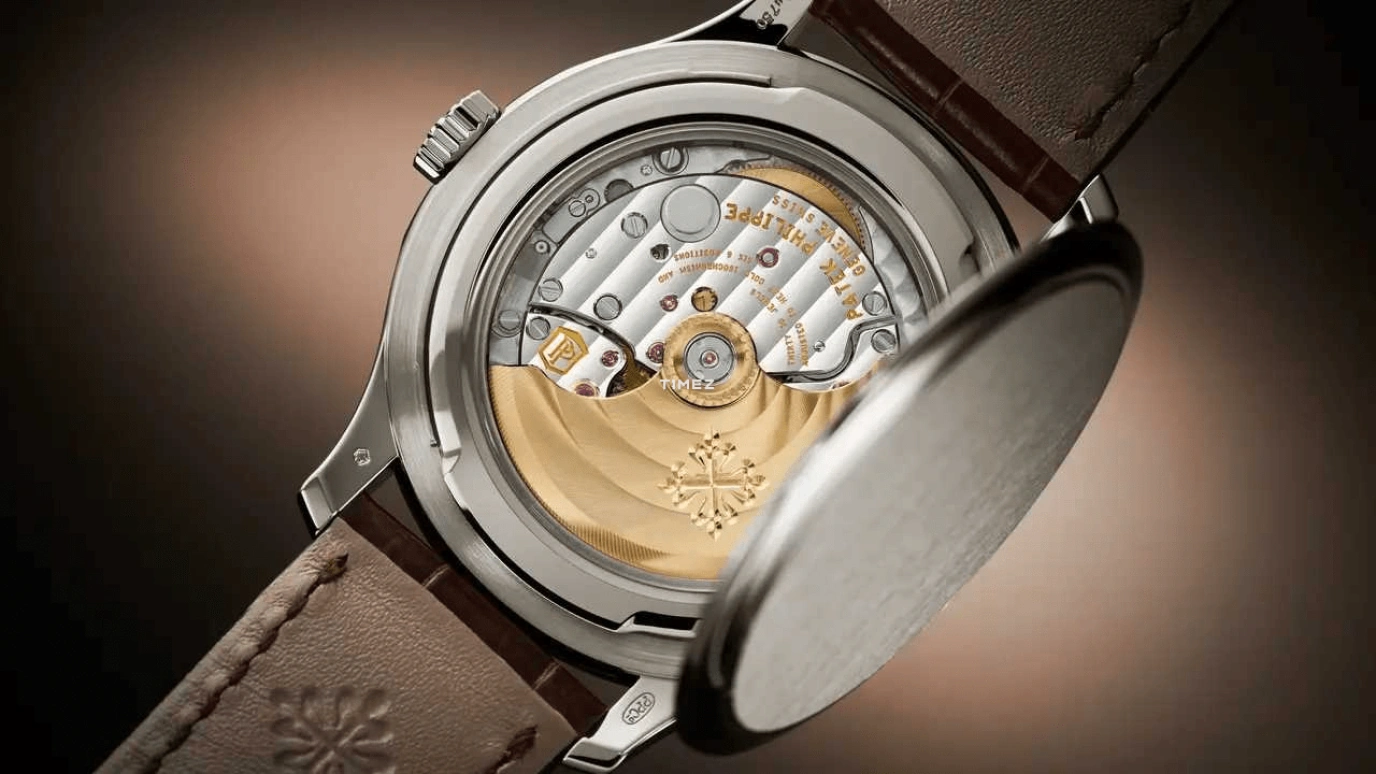 Patek Philippe,Calatrava 39mm,39mm,White Gold,Rose Gold,Automatic,Day,45hours,5227G,5227G-015