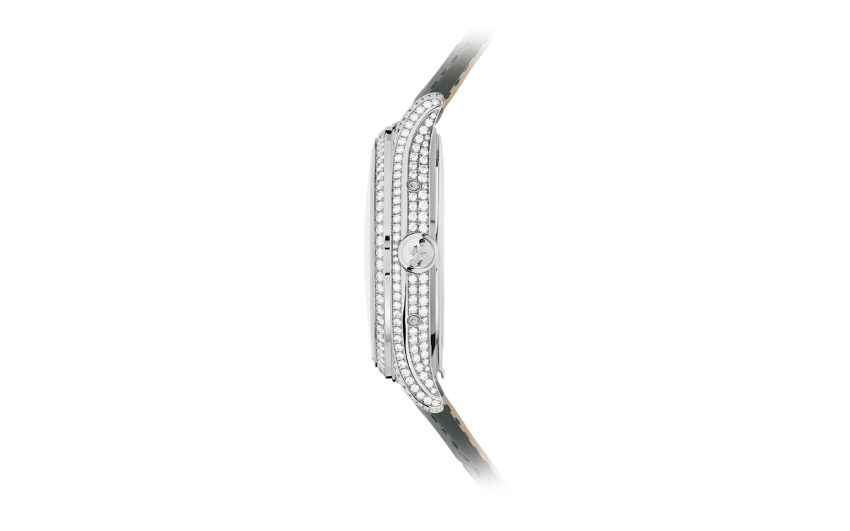 Patek Philippe,Complications 38mm,38mm,White Gold,White,Automatic,Moonphase,Annual Calendar,Month,Date,45hours,In-house Caliber,4948G,4948G-010