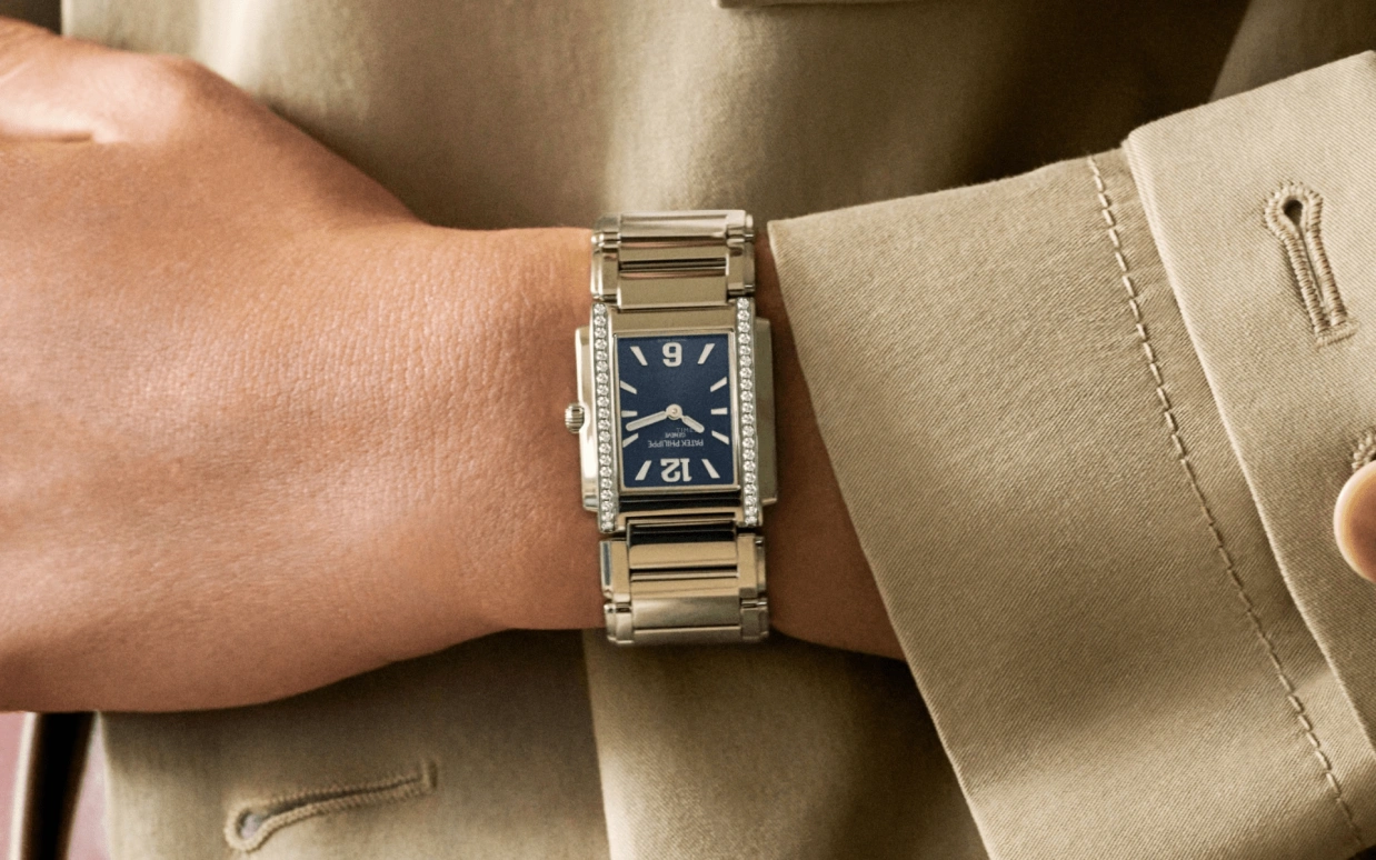 Patek Philippe,Twenty~4 25.10mm,25.10mm,Stainless Steel,Blue,Quartz,In-house Caliber,Sapphire,4910,4910/1200A-001