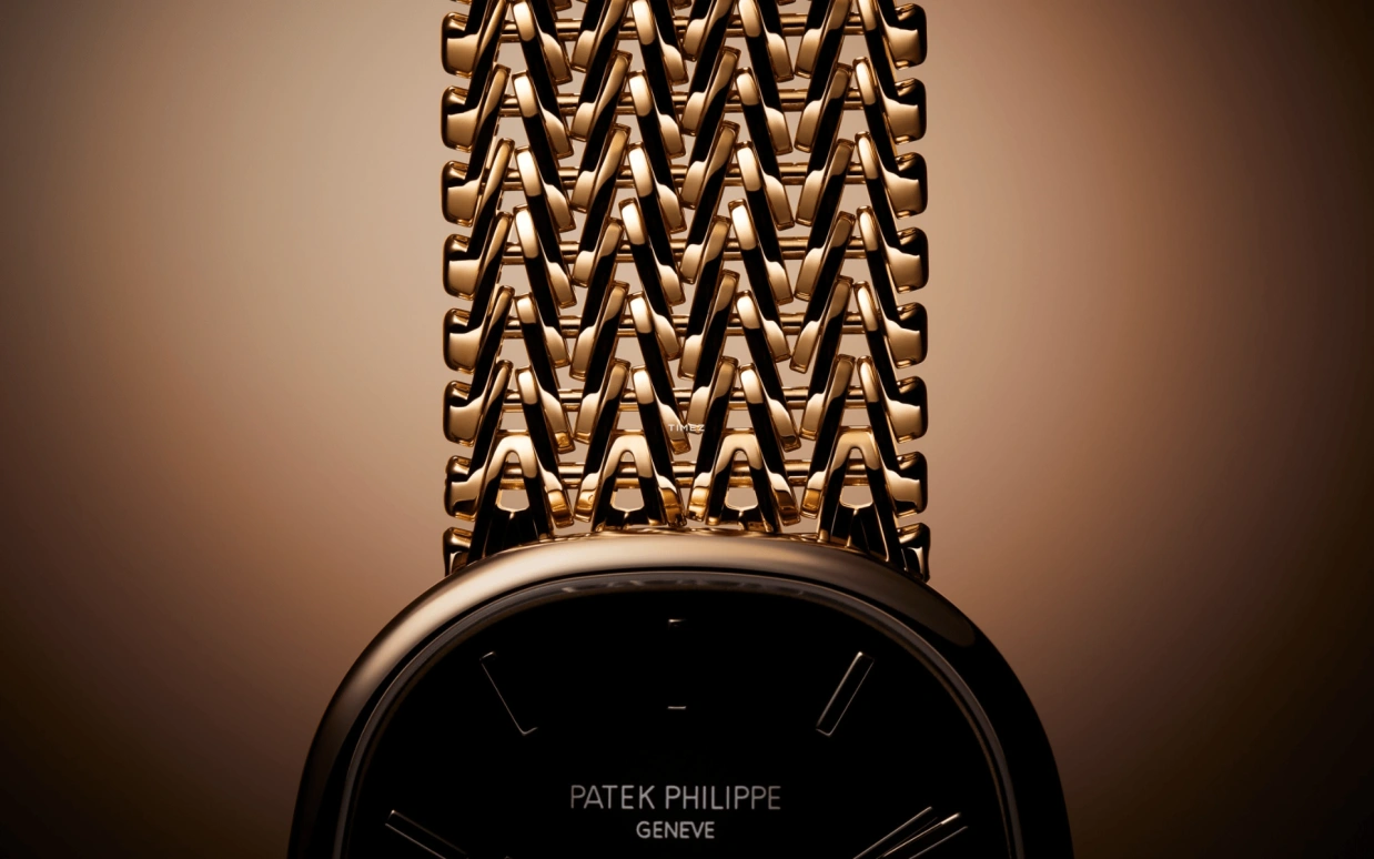Patek Philippe,Golden Ellipse 34.50x39.50mm,34.50x39.50mm,Rose Gold,Black,Automatic,48hours,In-house Caliber,5738,5738/1R-001