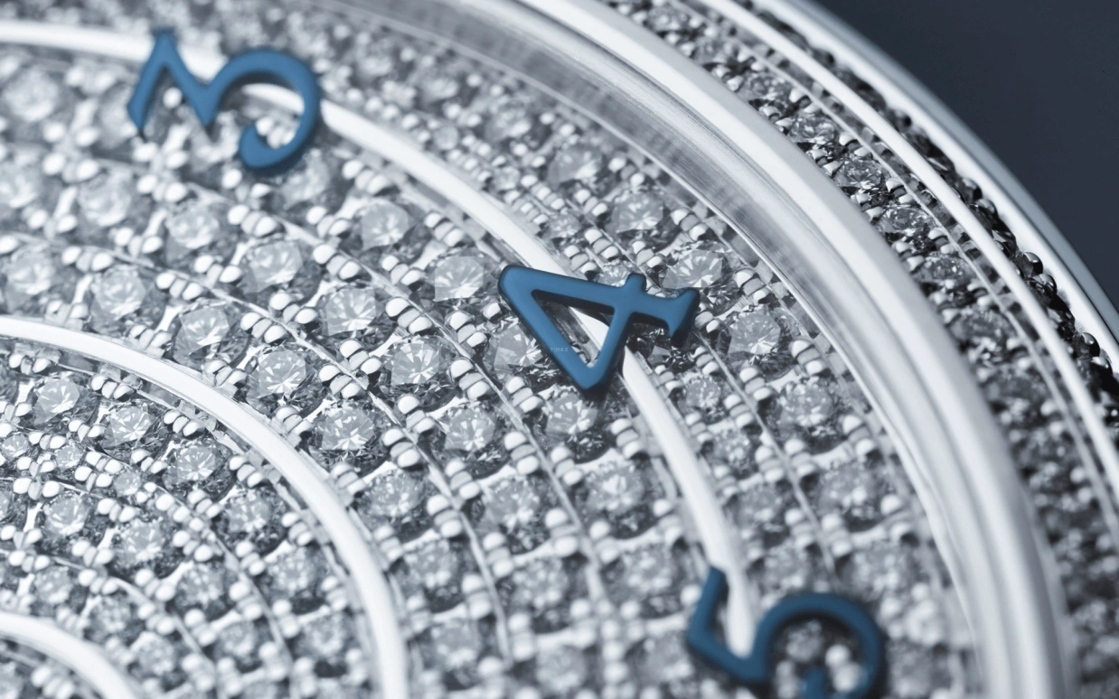 Patek Philippe,Calatrava 36.50mm,36.50mm,White Gold,Silver,Automatic,48hours,In-house Caliber,4978,4978/400G-001