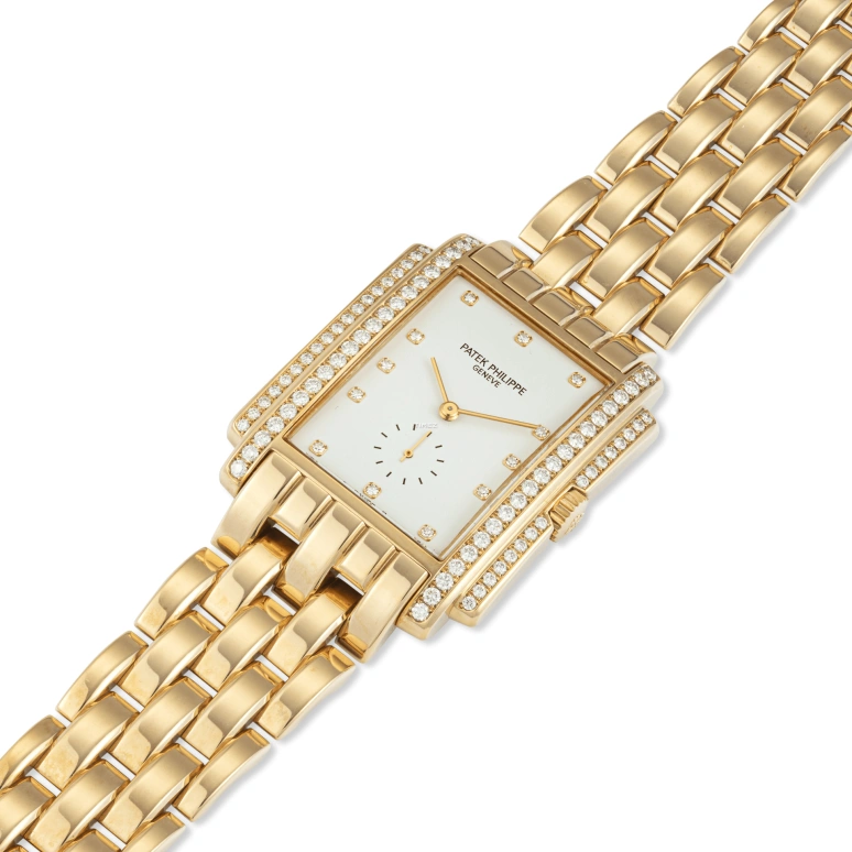 Patek Philippe,Gondolo 30x38mm,30x38mm,Yellow Gold,White,Handwound,44hours,In-house Caliber,5025,5025/001J