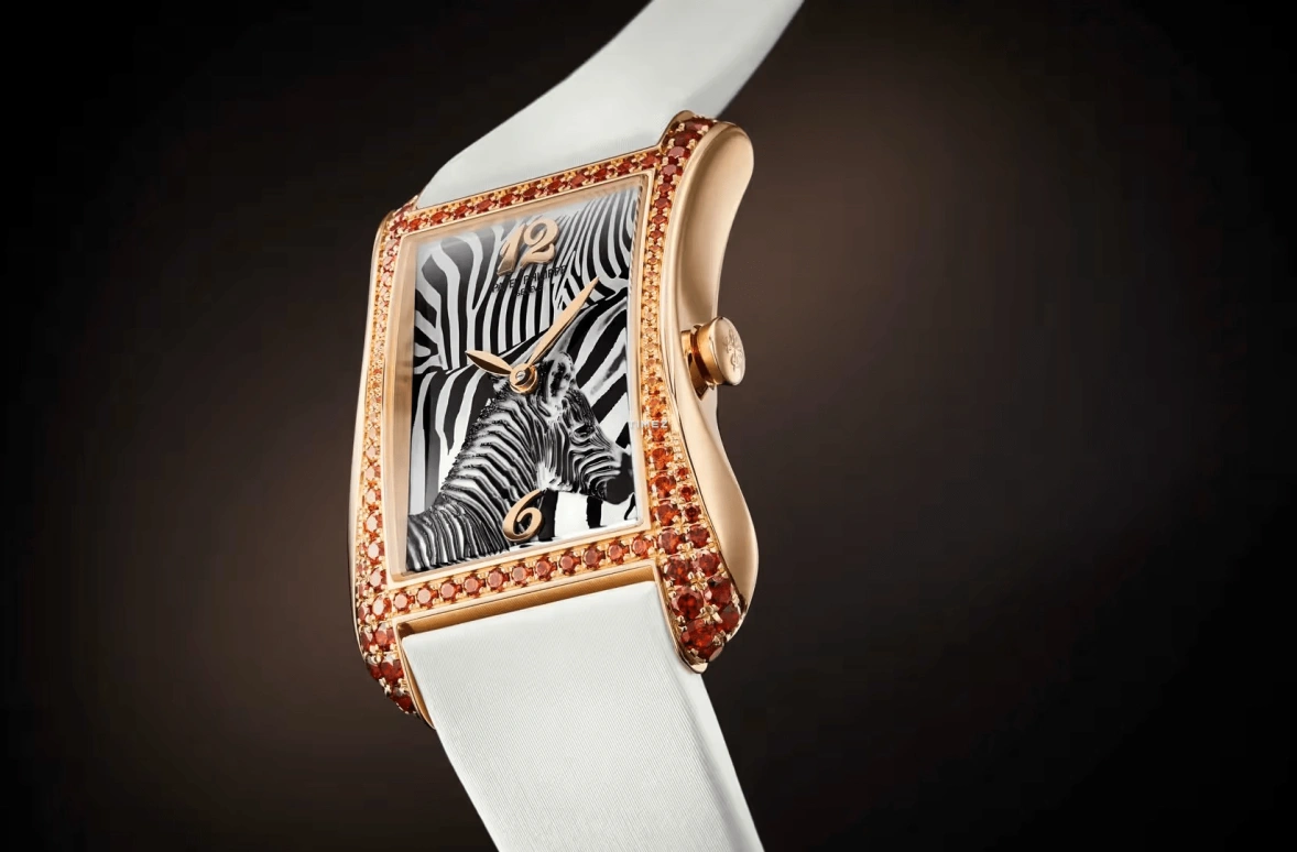 Patek Philippe,Gondolo 28.60x40.85mm,28.60x40.85mm,Rose Gold,Dual,Black,White,Quartz,In-house Caliber,Sapphire,Crystal Glass,4962,4962/200R-010