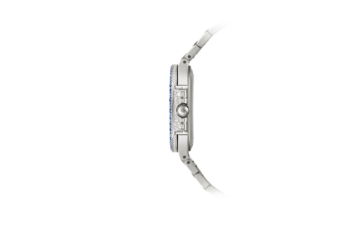 Patek Philippe,Nautilus 35.20mm,35.20mm,White Gold,Silver White,Automatic,45hours,In-house Caliber,7118,7118/1451G-001