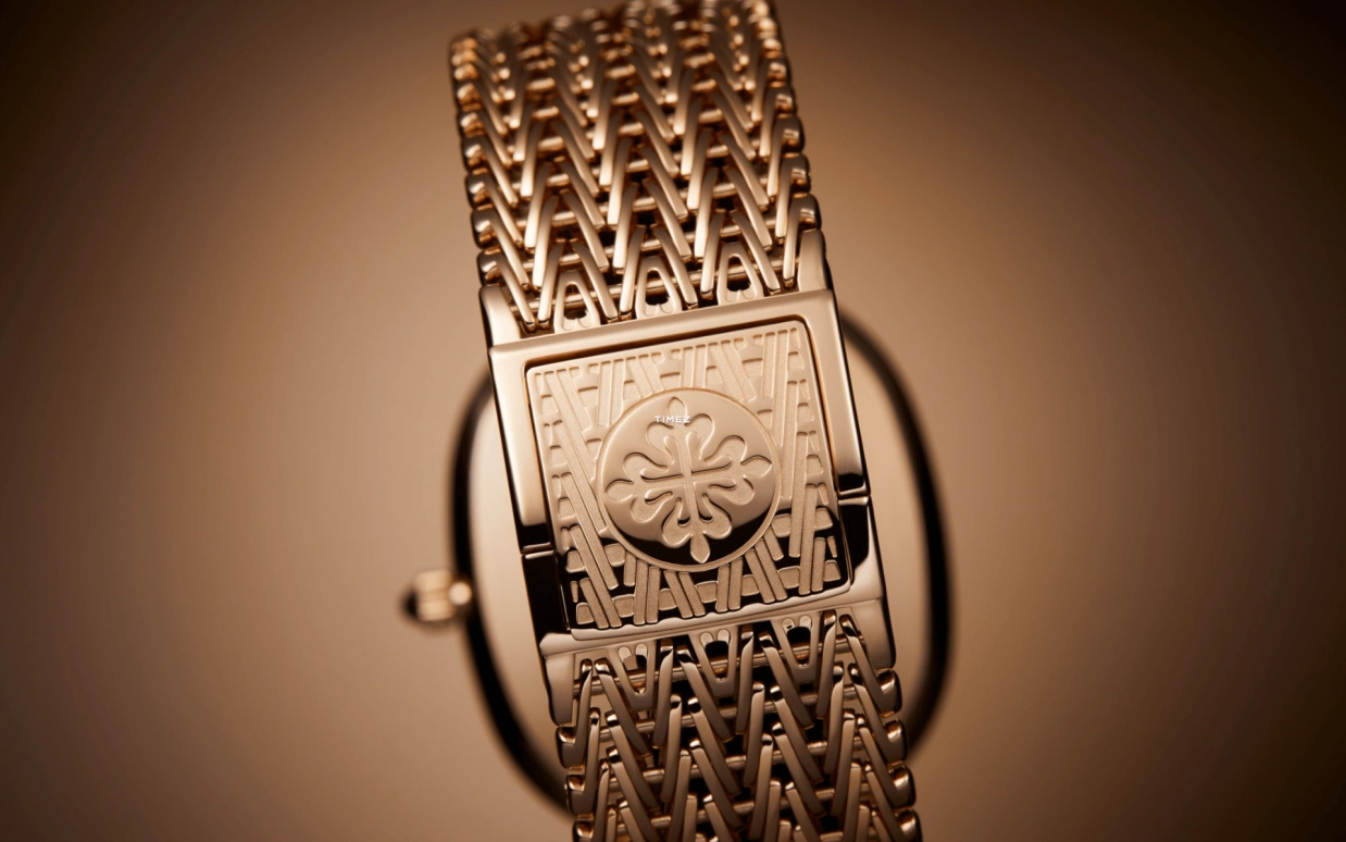 Patek Philippe,Golden Ellipse 34.50x39.50mm,34.50x39.50mm,Rose Gold,Black,Automatic,48hours,In-house Caliber,5738,5738/1R-001