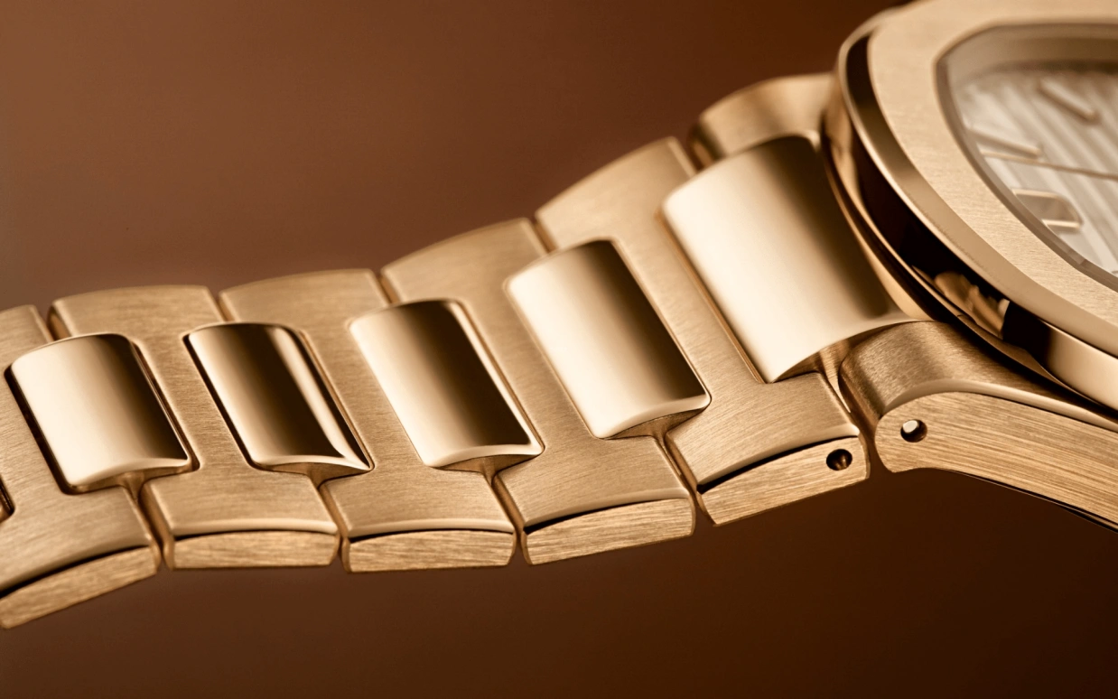 Patek Philippe,Nautilus 35.20mm,35.20mm,Rose Gold,Rose,White,Automatic,Day,45hours,Romeo James Beckham,7118,7118/1R-001