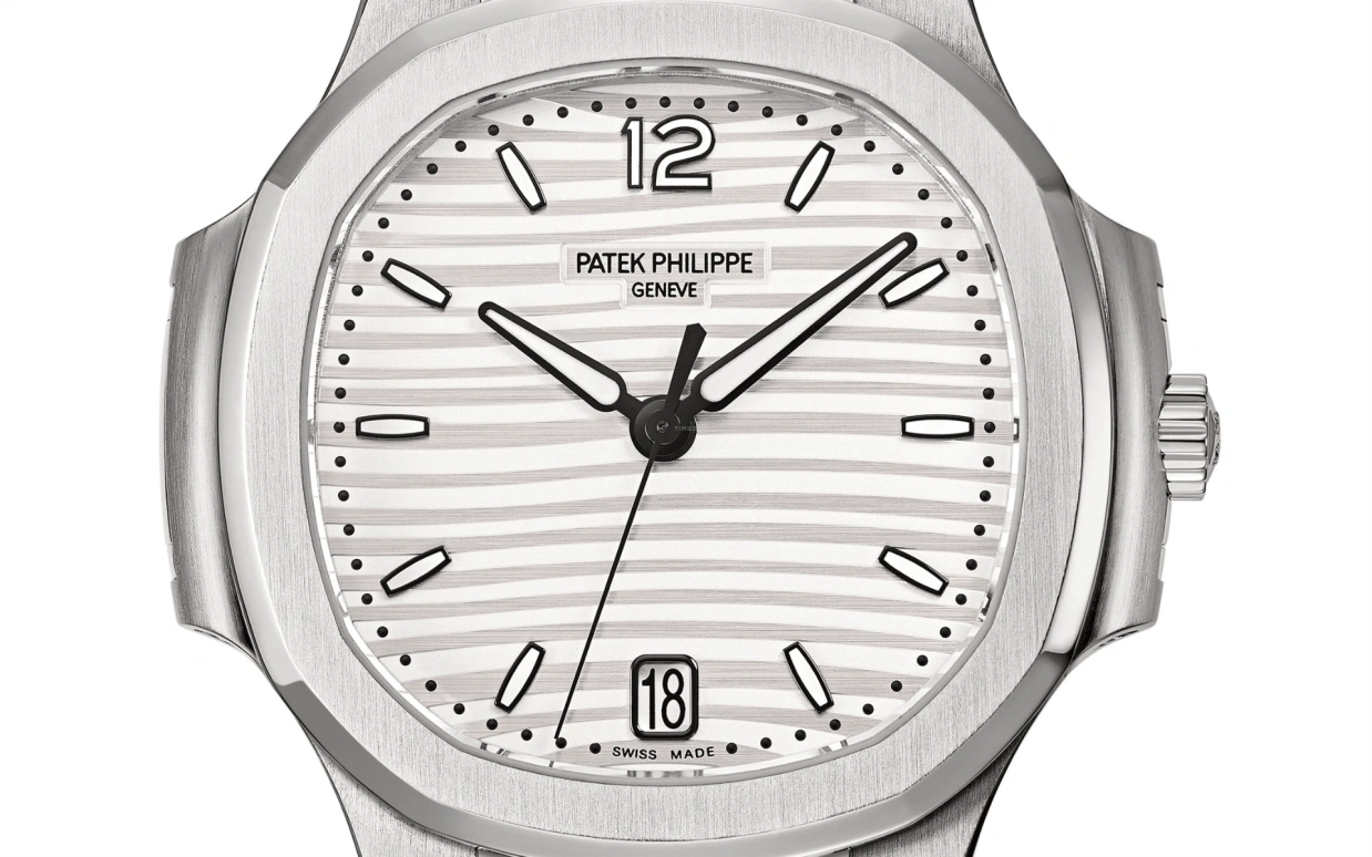 Patek Philippe,Nautilus 35.20mm,35.20mm,Stainless Steel,Blue,Automatic,Day,45hours,7118,7118/1A-010