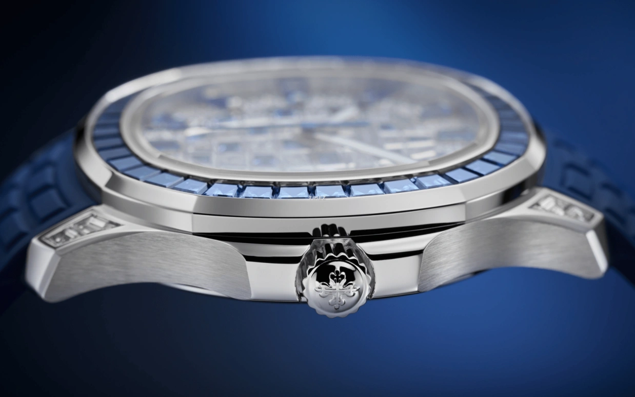 Patek Philippe,Aquanaut 38.80mm,38.80mm,White Gold,Silver,Blue,Automatic,45hours,In-house Caliber,Mark Wahlberg,Marky Mark,5268,5268/461G-001