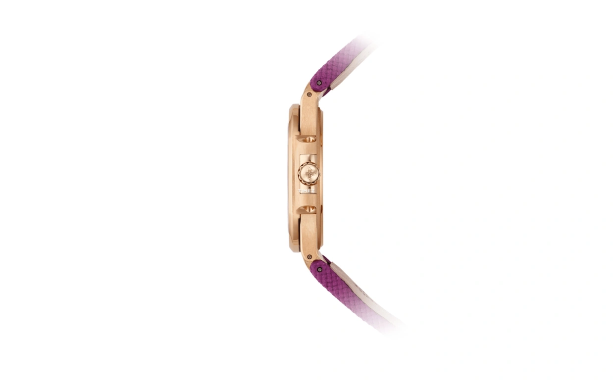 Patek Philippe,Nautilus 32mm,32mm,Rose Gold,Purple,Quartz,Day,In-house Caliber,7010R,7010R-013