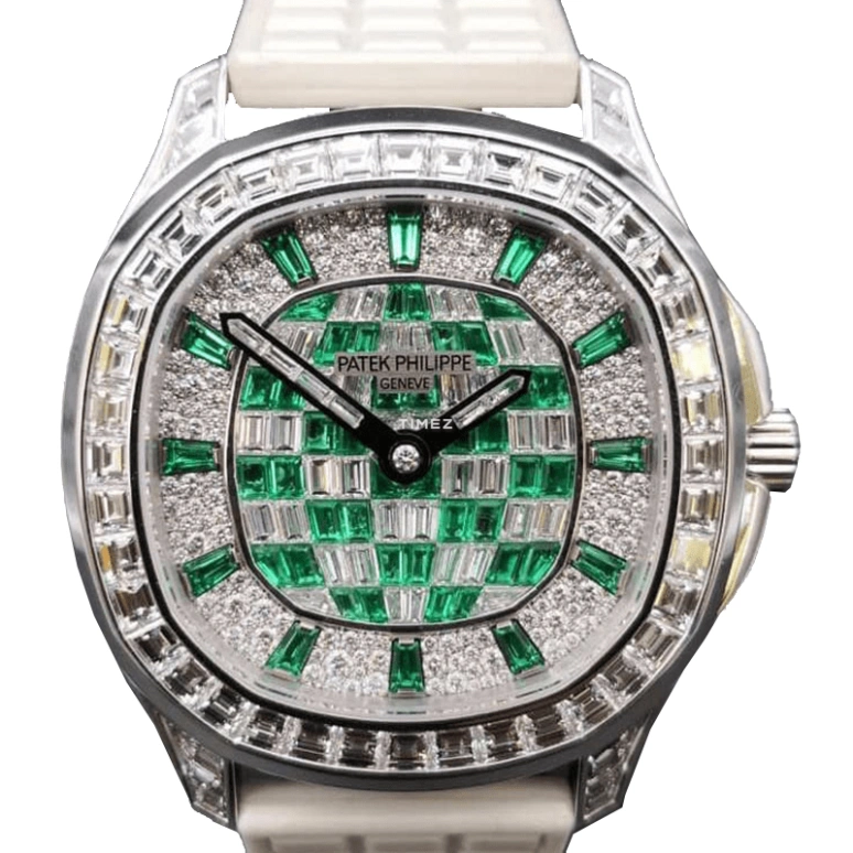 Patek Philippe,Aquanaut 38.80mm,38.80mm,White Gold,Silver White,Green,Automatic,45hours,In-house Caliber,5062,5062/450G-010