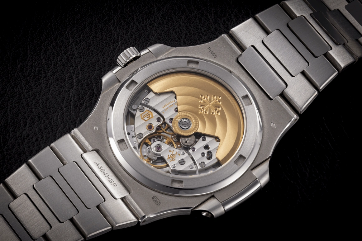 Patek Philippe,Nautilus 40mm,40mm,Platinum,White,Automatic,Day,45hours,5711,5711/110P-010
