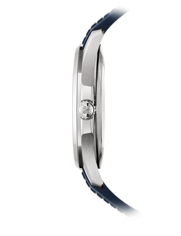 Patek Philippe,Aquanaut 42.20mm,42.20mm,White Gold,Blue,Automatic,45hours,In-house Caliber,Lisandro Martínez,Harry Kane,JJ Lin,5168G,5168G-001