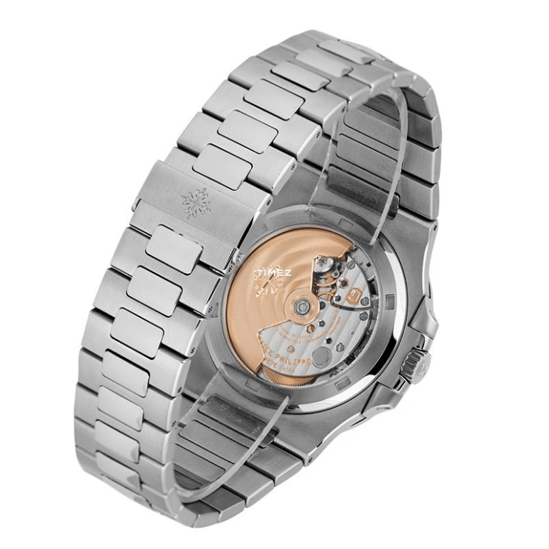 Patek Philippe,Nautilus 40mm,40mm,Platinum,White,Automatic,Day,45hours,Christian Pulisic,5711,5711/111P-010